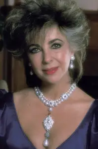 La Peregina pearl necklace 1