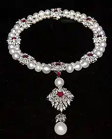 La Peregina pearl necklace 2