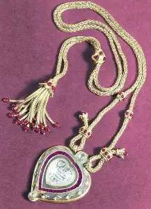 Taj Mahal necklace