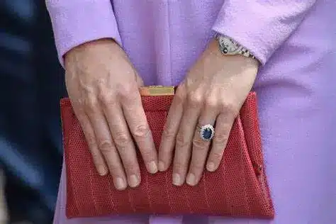 δαχτυλίδι αρραβώνων kate middleton