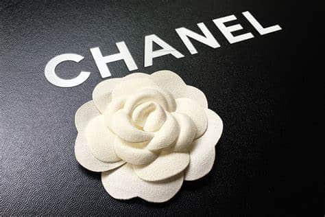 chanel λουλουδι καμελία