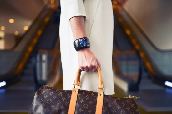 louis vuitton τσάντα