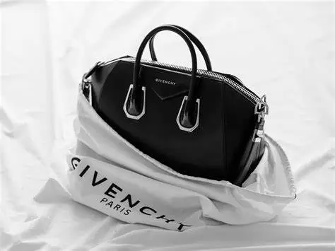 givenchy tsanta